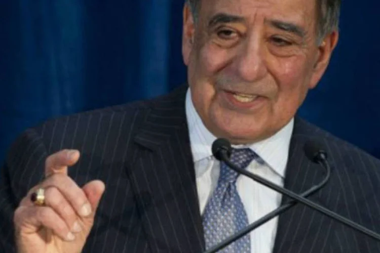 "Não devemos tirar conclusões apressadas", disse o secretário de Defesa dos Estados Unidos, Leon Panetta (©AFP / Saul Loeb)