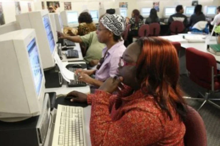 Governo americano vai investir 1,2 bilhões de dólares em inclusão digital (AFP/Getty Images/David McNew)