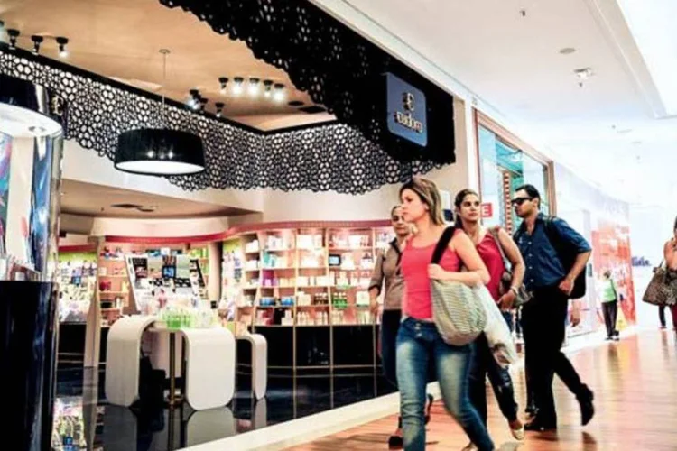 
	Shopping em S&atilde;o Paulo: rejei&ccedil;&atilde;o aos rolezinhos, embora varie dependendo da idade e classe social, fica sempre acima de 50%
 (Divulgação)
