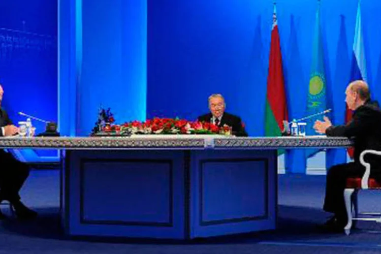 
	Vladimir Putin, Nursultan Nazarbayev e Alexander Lukashenko
 (Michael Klimentyev/AFP)