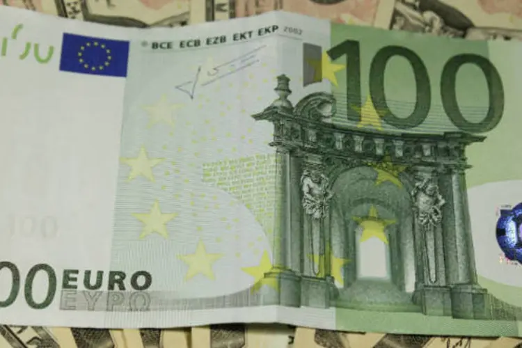 No fim da tarde em Nova York, o euro subia para US$ 1,3167, ante US$ 1,3099 no fim da tarde de ontem, e avançava para 128,32 ienes, de 128,05 ienes (Marcos Santos/USP Imagens)