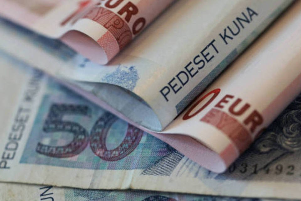 Superávit em conta corrente da zona do euro cai em maio