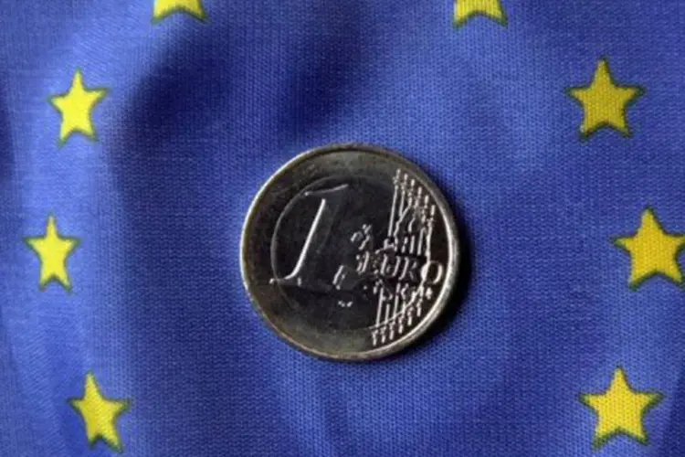 Considerando-se a crise na zona do euro, a Polônia "não seria irracional" em retardar a adoção da moeda comum (Mychele Daniau/AFP)