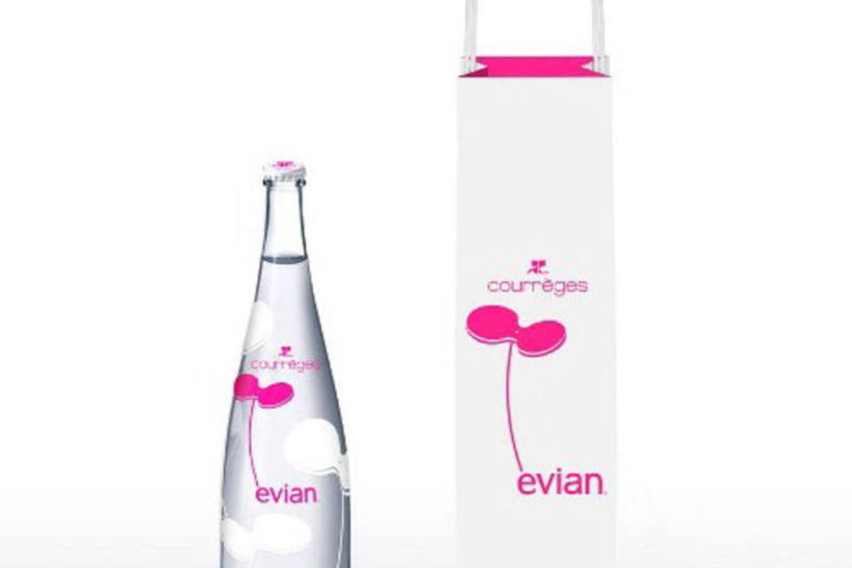 Grife Courrèges ressurge em garrafa assinada para Evian