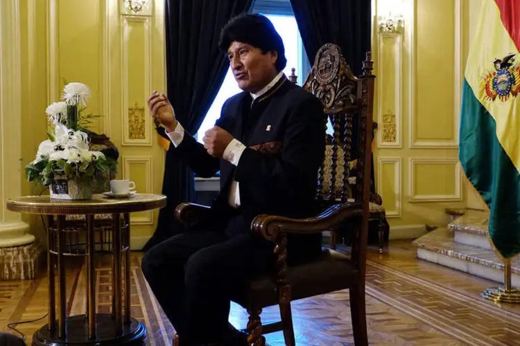 O presidente da Bolívia, Evo Morales, concede entrevista à Reuters no palácio presidencial em La Paz, na Bolívia, nesta segunda-feira (David Mercado/Reuters)
