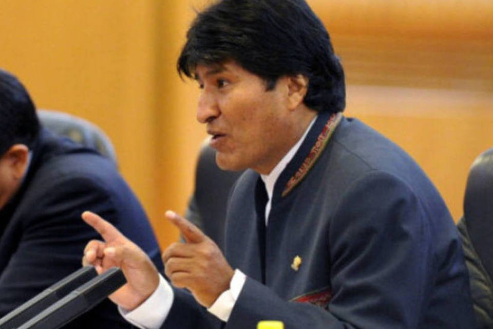 Gabinete de Morales presta juramento com poucas mudanças