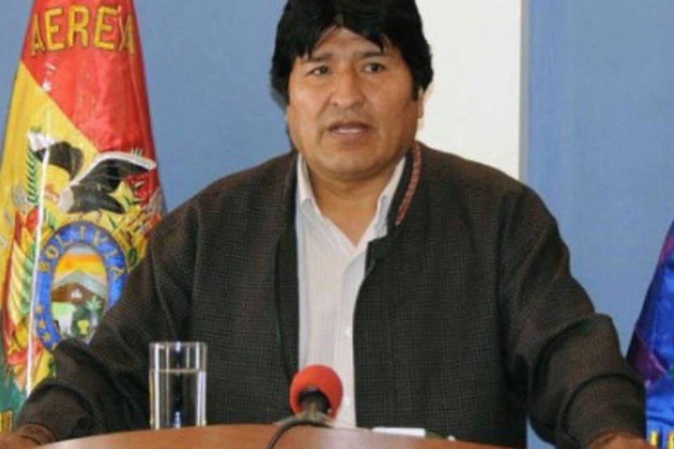 Morales confisca ações de fábrica de cimento na Bolívia