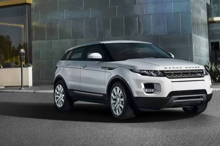 
	Range Rover Evoque: utilit&aacute;rio esportivo reestilizado (ainda importado) acaba de ser lan&ccedil;ado no mercado brasileiro por um valor inicial de R$ 209.900
 (Reprodução/Land Rover)
