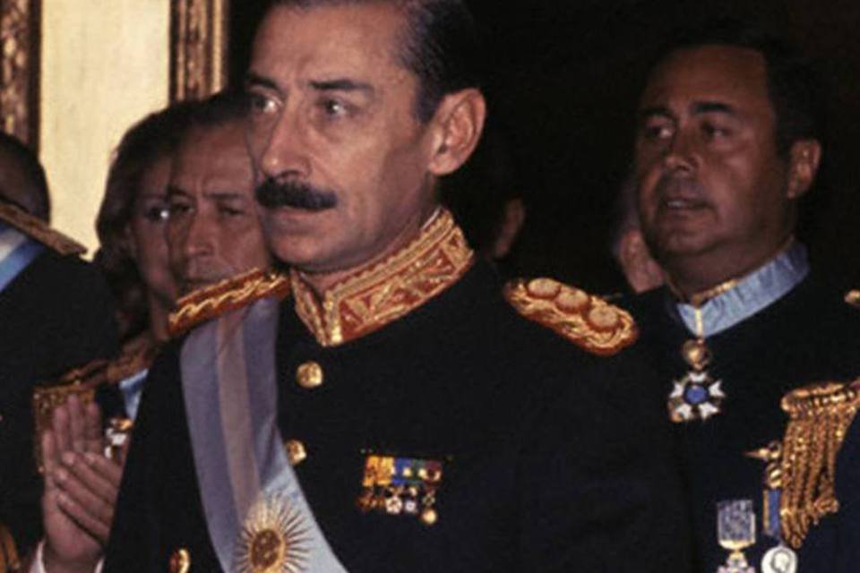 Ex-ditador Videla recebe 50 anos e prisão perpétua