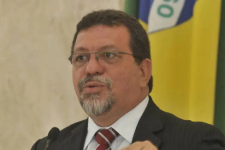 
	O deputado Afonso Florence (PT-BA): o deputado foi escolhido por aclama&ccedil;&atilde;o
 (Agência Brasil)