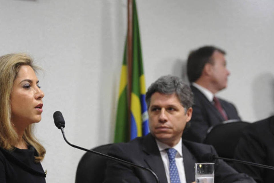 Depoimento de ex-mulher de Cachoeira torna-se sessão secreta