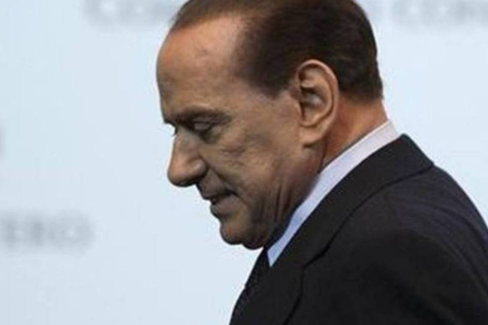 Itália pode se mostrar país "bárbaro", diz Berlusconi