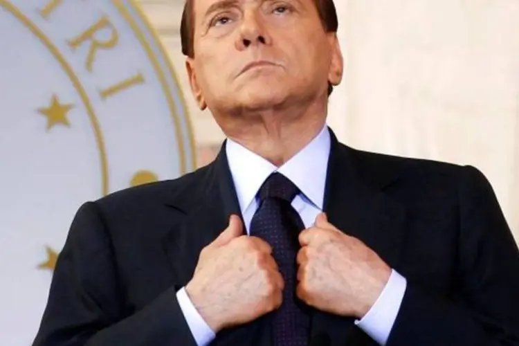 
	Ex-primeiro-ministro italiano, Silvio Berlusconi: os envelopes tinham apar&ecirc;ncia de comunica&ccedil;&atilde;o oficial, com os dizeres: &quot;Aviso importante: restitui&ccedil;&atilde;o do IMU 2012&quot;
 (Alessandro Bianchi/Reuters)