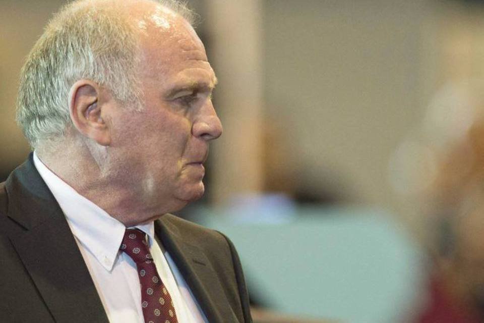 Ex-presidente do Bayern vai à prisão para cumprir pena