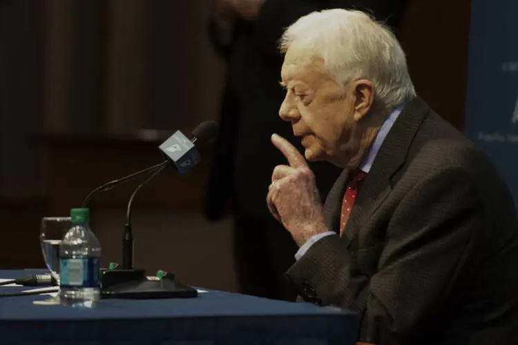 
	Ex-presidente dos EUA, Jimmy Carter: &quot;Vou ter de reduzir, dramaticamente, minhas obriga&ccedil;&otilde;es&quot;, disse o pol&iacute;tico de 90 anos
 (Bloomberg/ Chris Rank)