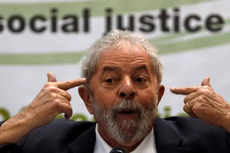 
	Ex-presidente Lula: o documento cita a condu&ccedil;&atilde;o coercitiva de Lula e os grampos que pegaram o ex-presidente em mar&ccedil;o deste ano
 (Paulo Whitaker/ Reuters)