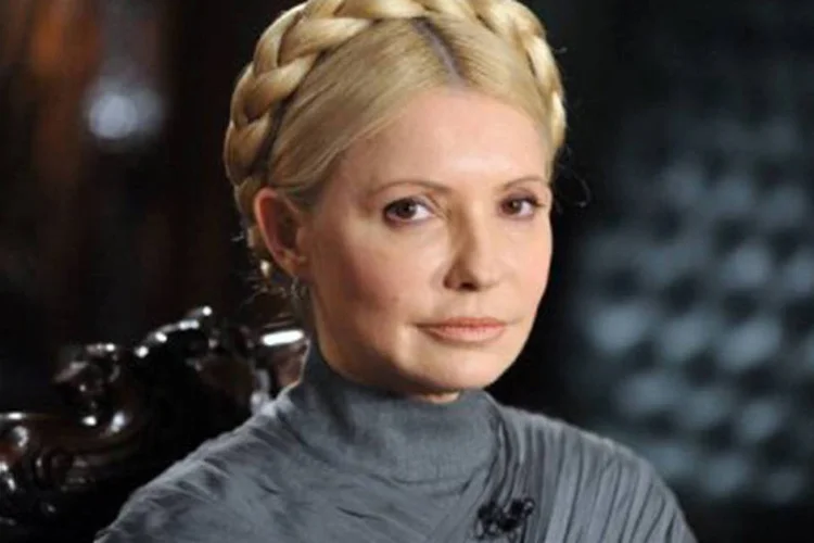 Timoshenko foi internada na sexta-feira à noite em uma clínica de Kharkiv por dores nas costas (©AFP / Sergei Supinsky)