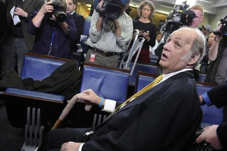 James Brady participa de um evento na Casa Branca em março de 2011 (Jonathan Ernst/Reuters)