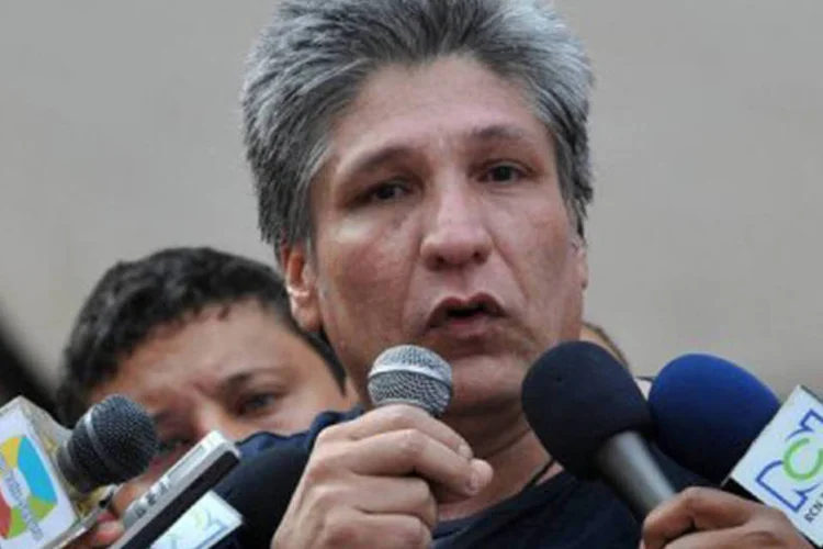 Na entrevista, o político negou ainda ter tido contato com a guerrilha das Farc antes de seu sequestro, mas disse que acredita na boa fé do Ministério Público (©AFP / Luis Robayo)