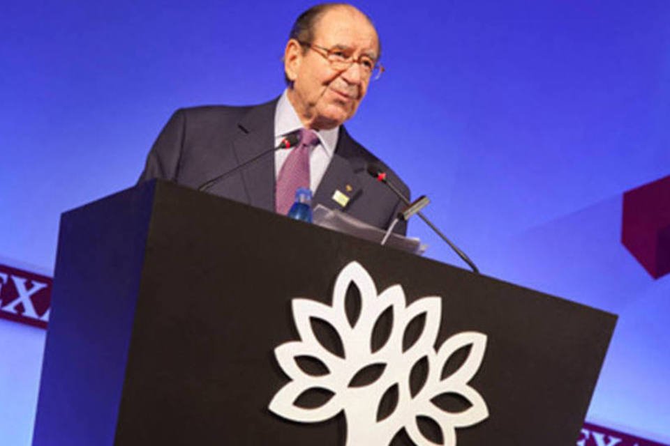 Roberto Civita, presidente do Conselho de Administração e diretor editorial do Grupo Abril, discursa na abertura do 4º Exame Fórum, no Hotel Unique, em 2012