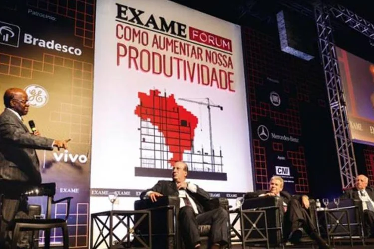 As instituições em debate no EXAME Fórum: Joaquim Barbosa (à esq.), do STF, Augusto Nardes, do TCU, Jerson Kelman, da UFRJ, e Jorge Gerdau, do Grupo Gerdau  (Germano Lüders/EXAME.com)