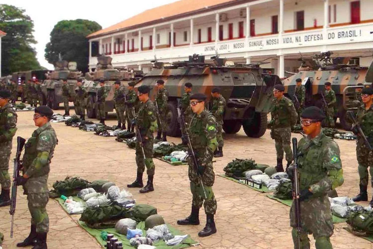 
	Ex&eacute;rcito: o Ex&eacute;rcito informou que 3 mil militares das For&ccedil;as Armadas e cinco aeronaves estar&atilde;o &agrave; disposi&ccedil;&atilde;o durante a Olimp&iacute;ada em S&atilde;o Paulo
 (Divulgação / Facebook Exército Brasileiro)