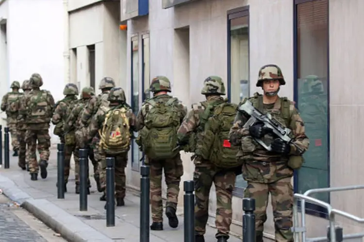 
	Fran&ccedil;a: os militares n&atilde;o participam diretamente nos combates contra o EI, indicaram as fontes do minist&eacute;rio da Defesa
 (Getty Images)