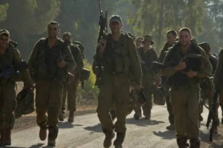 
	Ex&eacute;rcito israelense:&nbsp;grupo xiita Hezbollah amea&ccedil;ou responder ao ataque israelense contra uma de suas bases
 (Jack Guez/AFP)