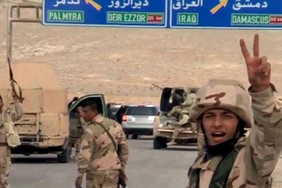 Exército sírio e EI se enfrentam perto de Palmira