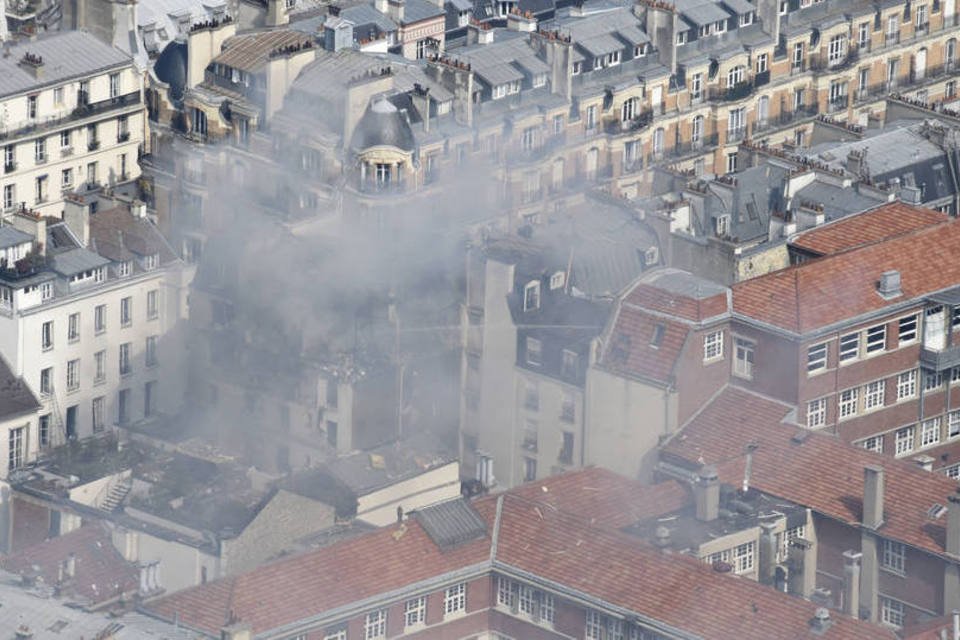 Feridos em explosão em edifício de Paris sobem para 17