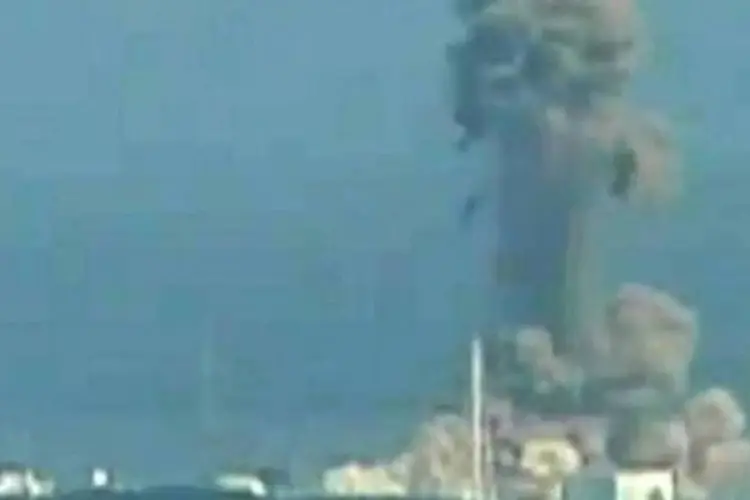 Explosão na central nuclear de Fukushima 1: moradores fugiram depois do acidente (AFP/Reprodução de TV)