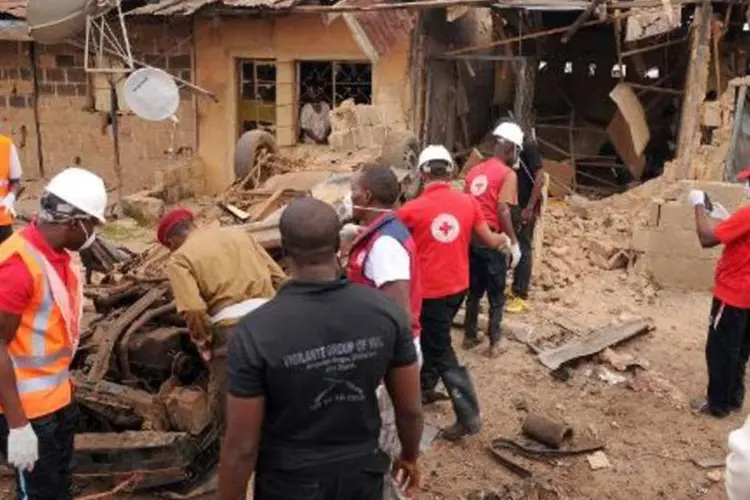 Local da explosão de um carro-bomba na Nigéria: atentado ainda não foi reivindicado (AFP)
