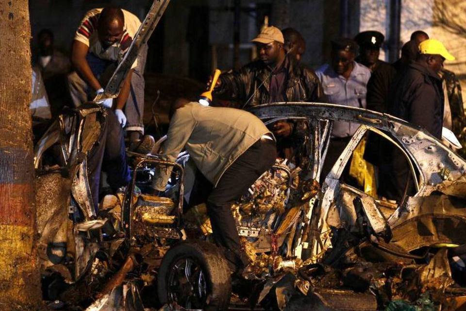 Explosão de carro-bomba mata 4 pessoas na capital do Quênia
