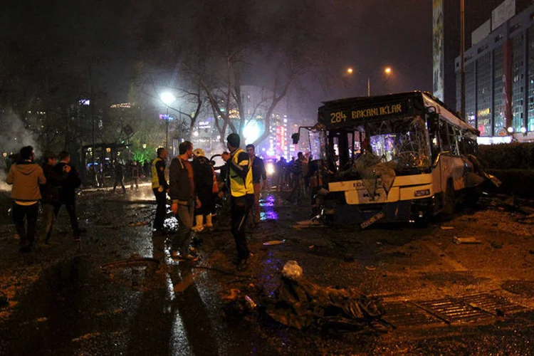 Emergência em Ancara: explosão ocorreu perto do parque central Guven, que fica ao lado de um importante centro de transporte (Tumay Berkin/Reuters)