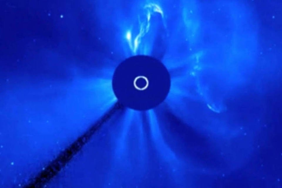 Nova explosão solar atinge campo magnético da Terra
