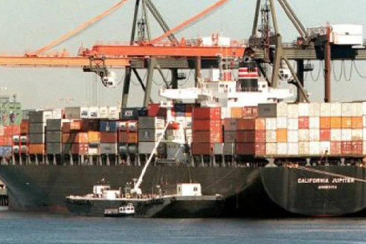 Produtos para exportação: os preços baixaram 2,7% em relação ao mês anterior, continuando com a queda iniciada em abril
 (Mike Nelson/AFP)
