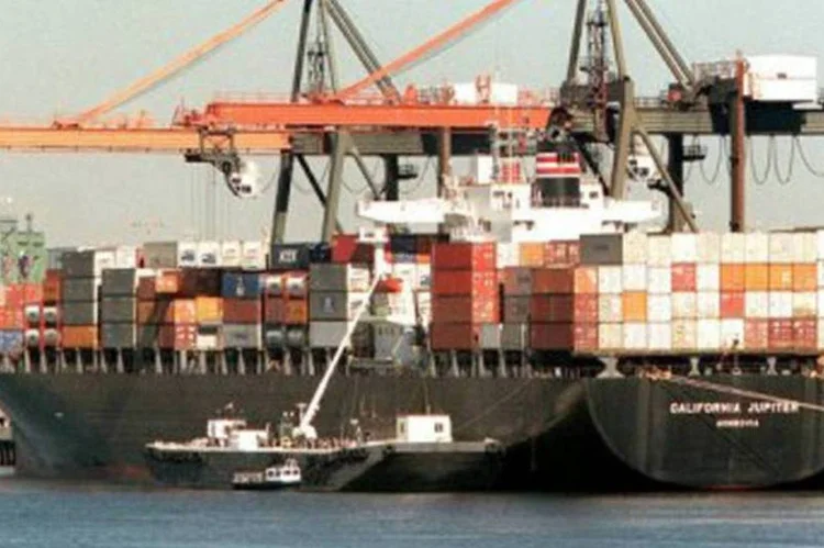 
	Produtos para exporta&ccedil;&atilde;o: governo afirma que continuar&aacute; seguir&aacute; defendendo o com&eacute;rcio da concorr&ecirc;ncia predat&oacute;ria
 (Mike Nelson/AFP/AFP)