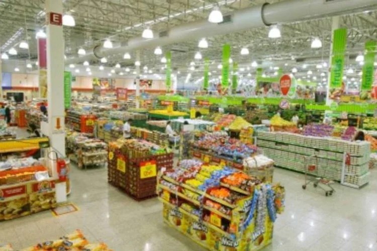 A estratégia do Extra é reunir em um único espaço opções de compra diferenciadas (.)