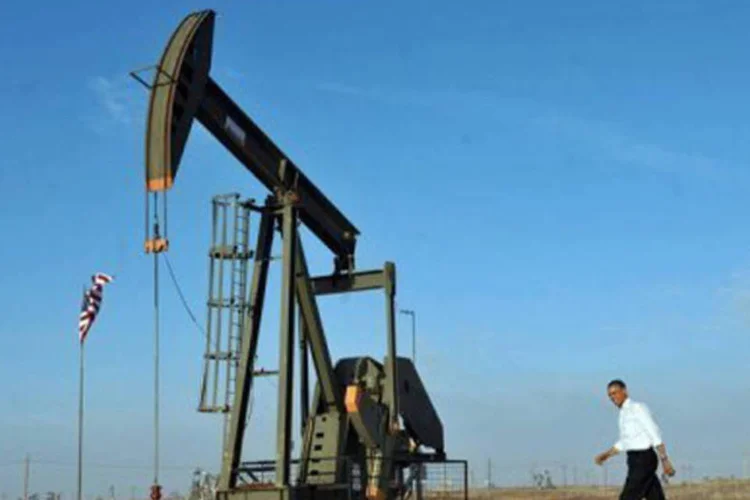
	Extra&ccedil;&atilde;o de petr&oacute;leo nos EUA:&nbsp;taxa de utiliza&ccedil;&atilde;o da capacidade das refinarias estava em 86,8% na semana passada, de 86,9% na semana anterior
 (©AFP/File / Mandel Ngan)