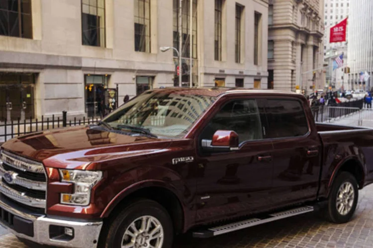 
	Ford F-150: a empresa afirmou que os rebites do eixo intermedi&aacute;rio da coluna de dire&ccedil;&atilde;o est&atilde;o apresentando problemas
 (Lucas Jackson/Reuters)