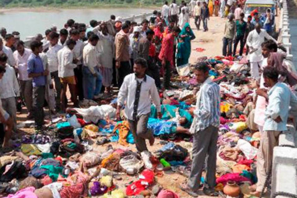 Tumulto em peregrinação na Índia matou 115 pessoas
