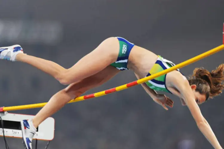 Fabiana Murer: A brasileira ficou apenas com o décimo lugar nos Jogos de Pequim (Alexandre Battibugli / Placar)
