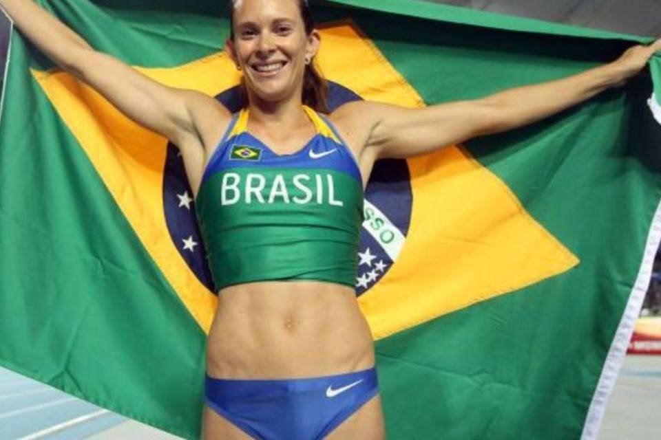 Fabiana Murer é campeã mundial no salto com vara