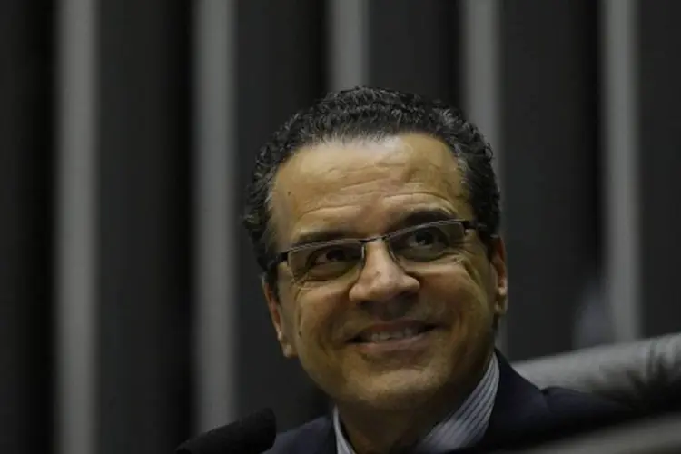 
	Henrique Alves: presidente da C&acirc;mara ter&aacute; que recorrer a argumentos fortes para tentar convencer o governo a ceder em propostas gostaria ver votadas este ano
 (Fábio Pozzebom/Agência Brasil)