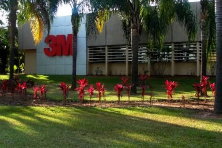 Fábrica da 3M em Sumaré: há oportunidades para trainees nas áreas de manufatura, supply chain e marketing (.)
