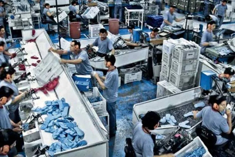 
	F&aacute;brica da Alpargatas: o desempenho do Brasil, no entanto melhorou. Entre 2000 e 2011, o &iacute;ndice de competitividade do pa&iacute;s passou de 17,4 pontos para 22,5&nbsp;
