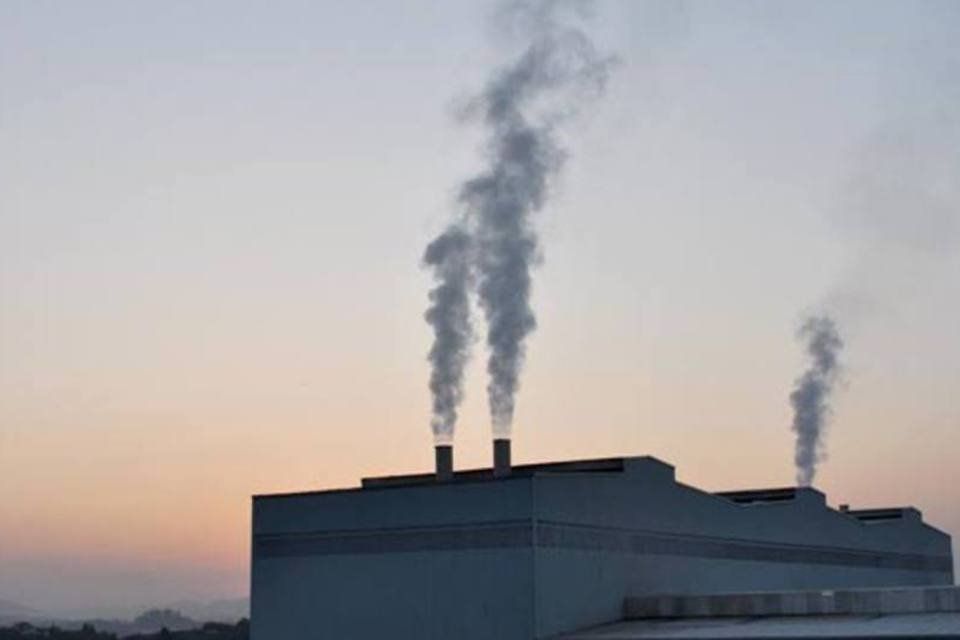 China quer reduzir em 17% as emissões de carbono até 2015