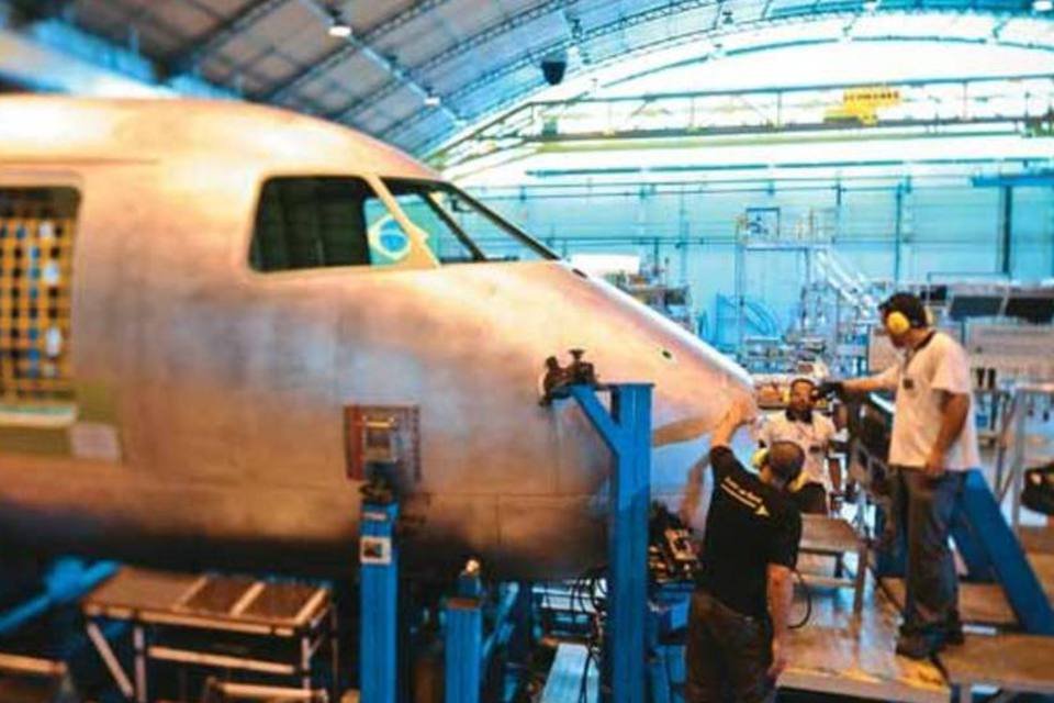 Embraer espera manter ritmo de produção em 2013