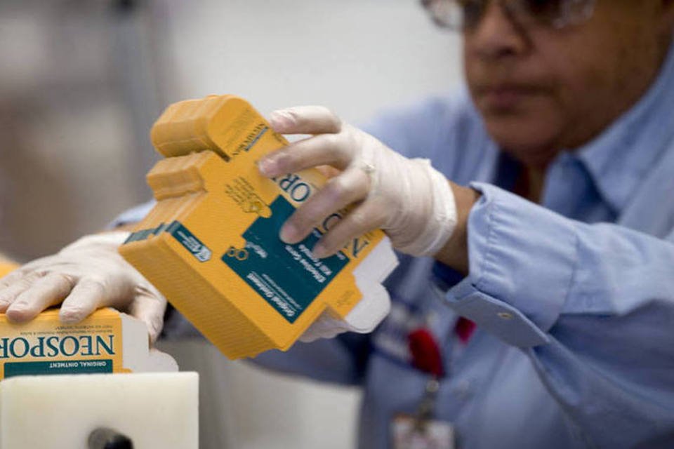 J&J trabalha em 1 mi de doses de vacinas contra Ebola