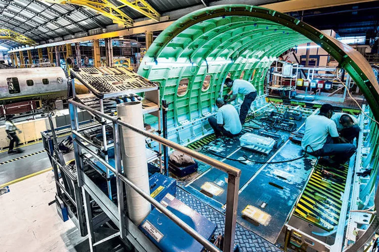 
	F&aacute;brica da Embraer: os financiamentos do BNDES &agrave;s exporta&ccedil;&otilde;es ajudaram a empresa a ser uma das cinco maiores montadoras de avi&otilde;es
 (Germa)
